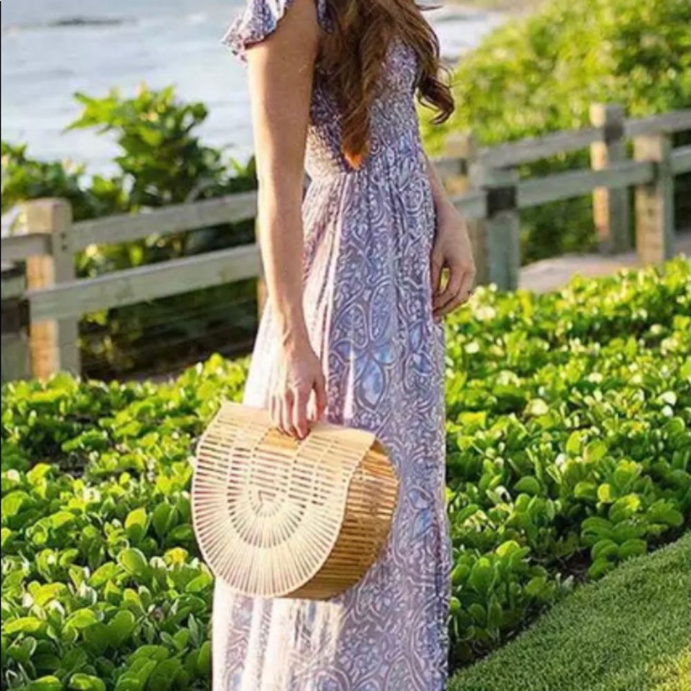 ✅🌹Elegant Weave Bamboo Tote clutch.